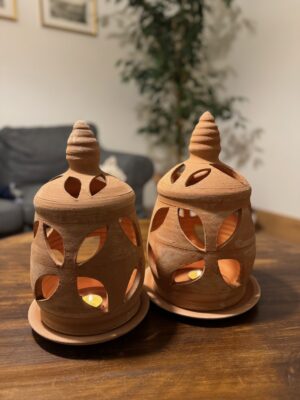 Lampada in Argilla Galestro – Lampion z terakoty 30 cm – zestaw z podstawkiem