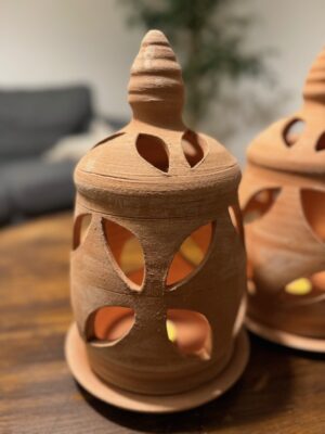 Lampada in Argilla Galestro – Lampion z terakoty 30 cm – zestaw z podstawkiem