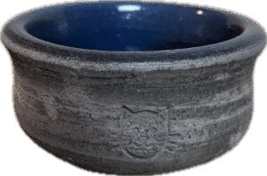 Ciotola Rustica Nera per Gatto – Miska ceramiczna dla kota z czarnej terakoty 14×6 cm.
