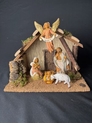Szopka bożonarodzeniowa Fontanini nr 39 – Święta Rodzina i owieczka (figurki 9,5 cm)