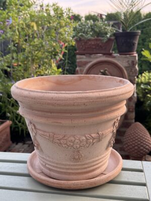 Donica z naturalnej terakoty Vaso Liberty Festonato 32 x 26 – klasyczna donica włoska